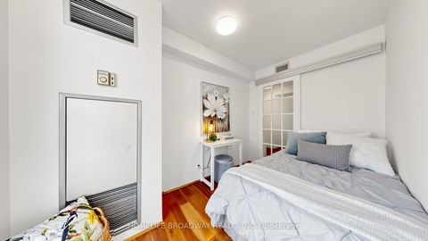 Photo 22 at 3507 - 77 Harbour Square, Waterfront Communities C1, Toronto