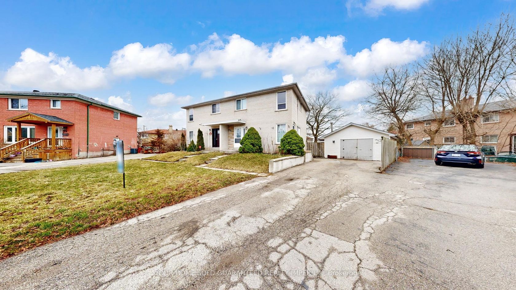 28 Athenia Court, West Hill, Toronto photo 2