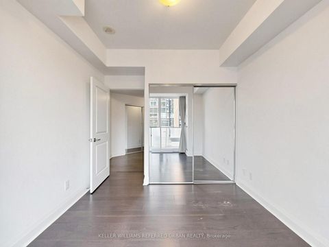Photo 12 at 1710 - 1080 Bay Street, Bay Street Corridor, Toronto