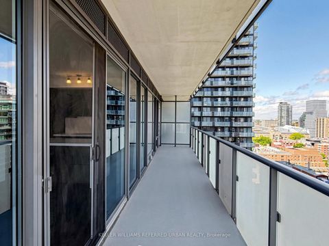 Photo 15 at 1710 - 1080 Bay Street, Bay Street Corridor, Toronto