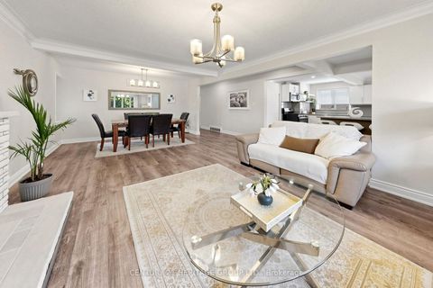 Photo 8 at 11 Elynhill Drive, Willowdale West, Toronto
