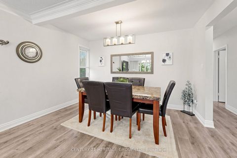 Photo 10 at 11 Elynhill Drive, Willowdale West, Toronto