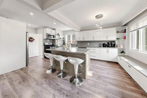 Photo 13 at 11 Elynhill Drive, Willowdale West, Toronto