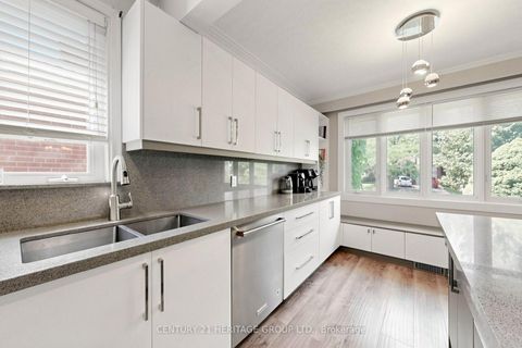 Photo 16 at 11 Elynhill Drive, Willowdale West, Toronto