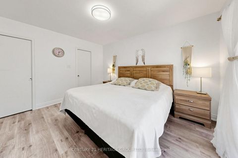 Photo 20 at 11 Elynhill Drive, Willowdale West, Toronto
