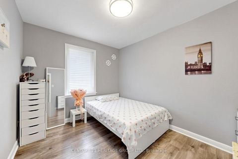 Photo 22 at 11 Elynhill Drive, Willowdale West, Toronto