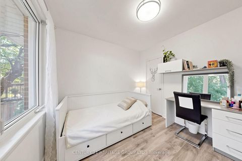 Photo 24 at 11 Elynhill Drive, Willowdale West, Toronto