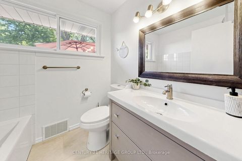 Photo 25 at 11 Elynhill Drive, Willowdale West, Toronto