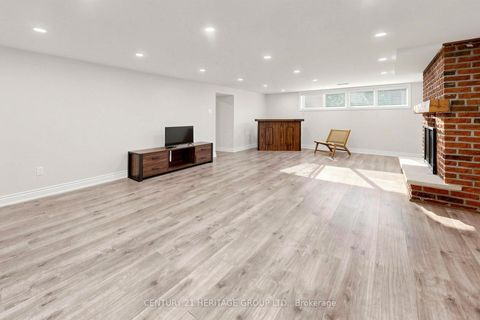 Photo 28 at 11 Elynhill Drive, Willowdale West, Toronto