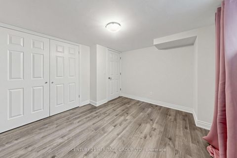 Photo 33 at 11 Elynhill Drive, Willowdale West, Toronto