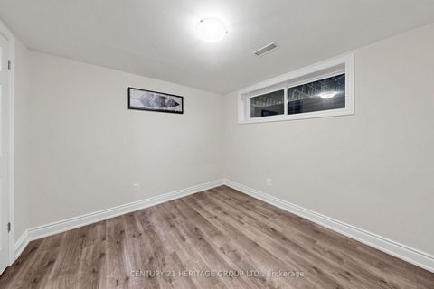 Photo 34 at 11 Elynhill Drive, Willowdale West, Toronto