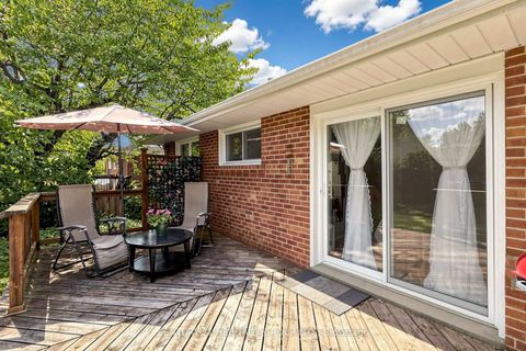 Photo 39 at 11 Elynhill Drive, Willowdale West, Toronto