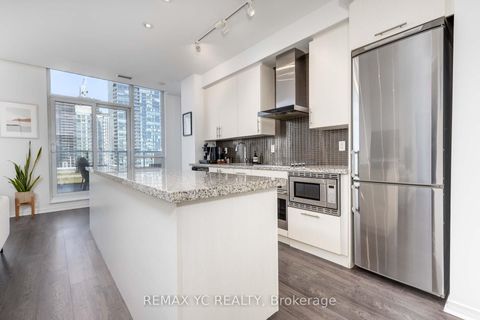 Photo 8 at PH09 - 352 Front Street W, Waterfront Communities C1, Toronto