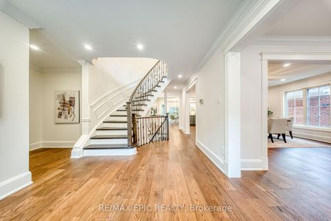 Photo 2 at 961 Damascus Court, Wyndham, Newmarket