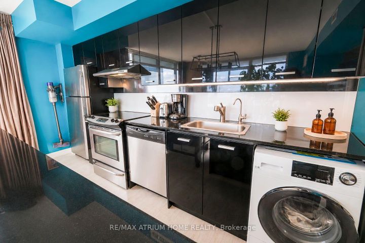 Photo 4 at 1502 - 29 Singer Court, Bayview Village, Toronto
