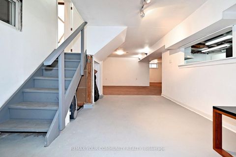 Photo 32 at 41 Stanwood Crescent, Humbermede, Toronto