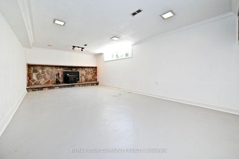 Photo 34 at 41 Stanwood Crescent, Humbermede, Toronto