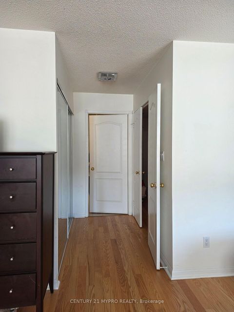 Photo 4 at 221 Grandview Way, Willowdale East, Toronto