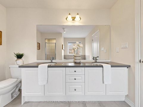 Photo 26 at 31 Valleo Street, Keswick North, Georgina