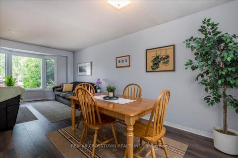 Photo 5 at 17 Knicely Road, Painswick North, Barrie