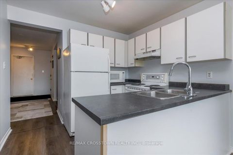 Photo 7 at 17 Knicely Road, Painswick North, Barrie