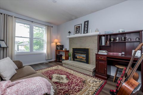 Photo 9 at 17 Knicely Road, Painswick North, Barrie