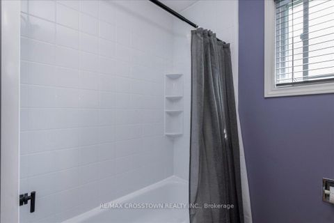 Photo 14 at 17 Knicely Road, Painswick North, Barrie