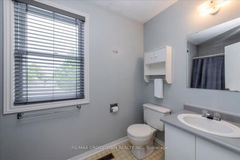 Photo 16 at 17 Knicely Road, Painswick North, Barrie
