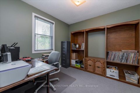 Photo 17 at 17 Knicely Road, Painswick North, Barrie
