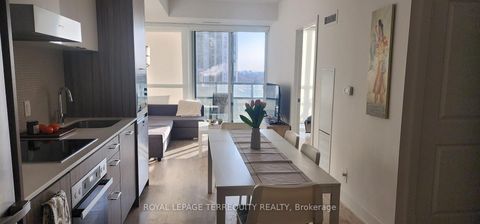 Photo 9 at 501 - 11 Lillian Street, Mount Pleasant West, Toronto