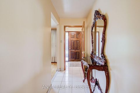 Photo 8 at 5 Brantford Drive, L'Amoreaux, Toronto