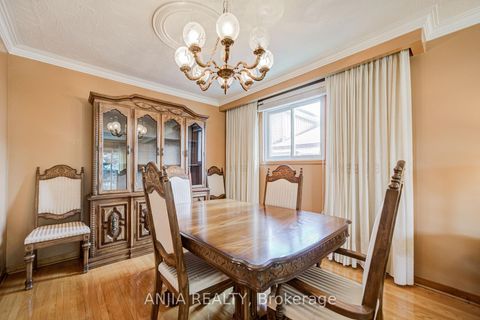 Photo 14 at 5 Brantford Drive, L'Amoreaux, Toronto