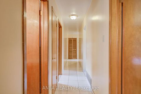 Photo 26 at 5 Brantford Drive, L'Amoreaux, Toronto