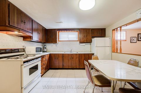 Photo 28 at 5 Brantford Drive, L'Amoreaux, Toronto