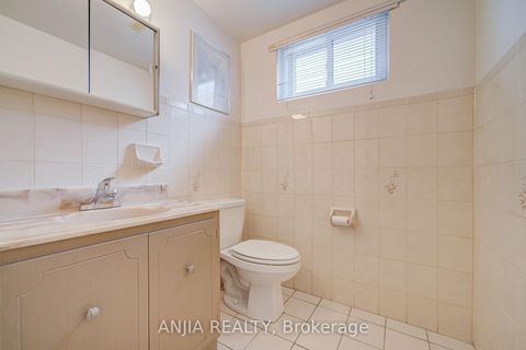 Photo 36 at 5 Brantford Drive, L'Amoreaux, Toronto