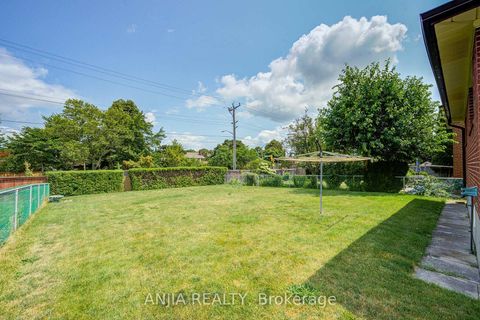 Photo 44 at 5 Brantford Drive, L'Amoreaux, Toronto