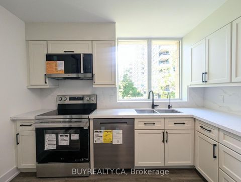 Photo 10 at 308 - 256 Doris Avenue, Willowdale East, Toronto