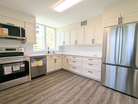 Photo 11 at 308 - 256 Doris Avenue, Willowdale East, Toronto
