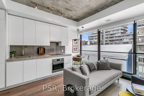 Photo 10 at 620 - 629 King Street W, Waterfront Communities C1, Toronto