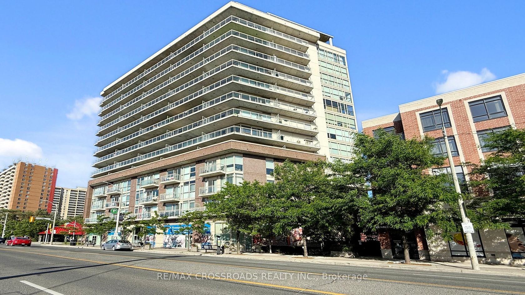 810 - 5101 Dundas Street W, City Centre West, Toronto photo number 2