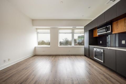 Photo 8 at 416 - 111 St Clair Avenue W, St. Clair, Toronto