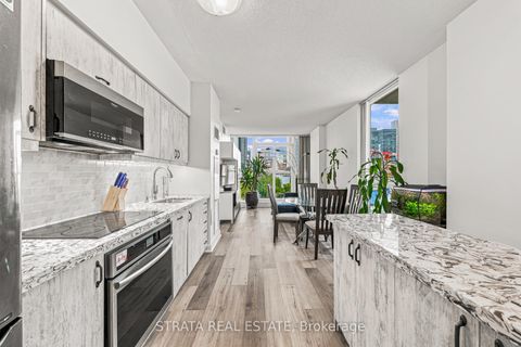 Photo 2 at 615 - 320 Richmond Street E, Moss Park, Toronto