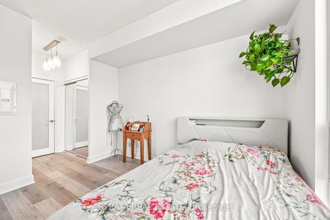 Photo 20 at 615 - 320 Richmond Street E, Moss Park, Toronto
