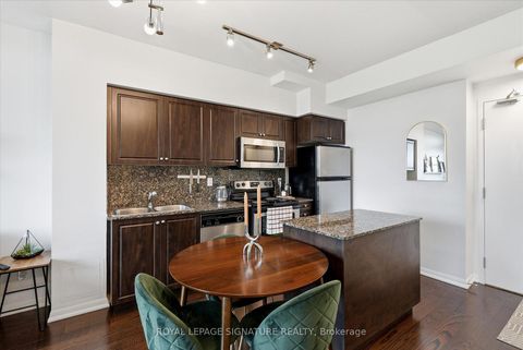 Photo 8 at 711 - 215 Fort York Boulevard, Niagara, Toronto