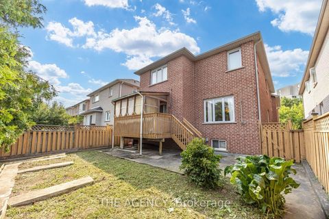 Photo 20 at 68 Townsgate Drive, Yorkhill, Vaughan