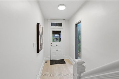 Photo 1 at 7 Heyworth Crescent, Danforth, Toronto