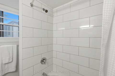 Photo 12 at 7 Heyworth Crescent, Danforth, Toronto