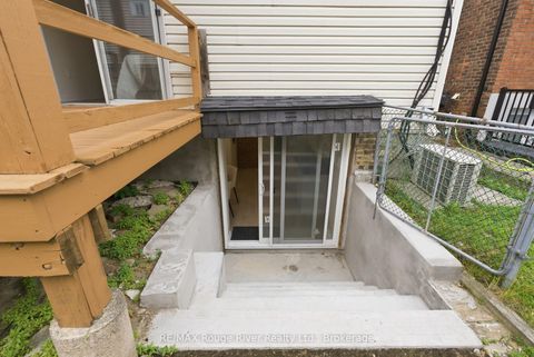 Photo 34 at 7 Heyworth Crescent, Danforth, Toronto
