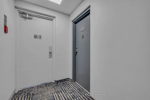 Photo 4 at 205 - 4062 Lawrence Avenue E, West Hill, Toronto