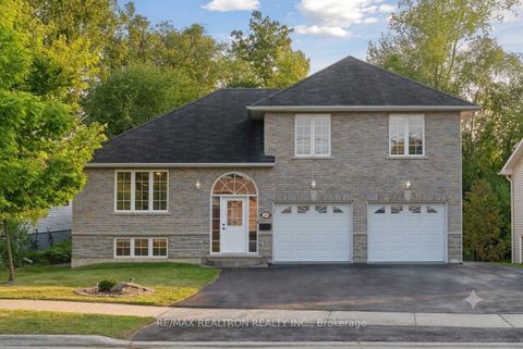 Photo 0 at 121 Riverglen Drive, Keswick South, Georgina